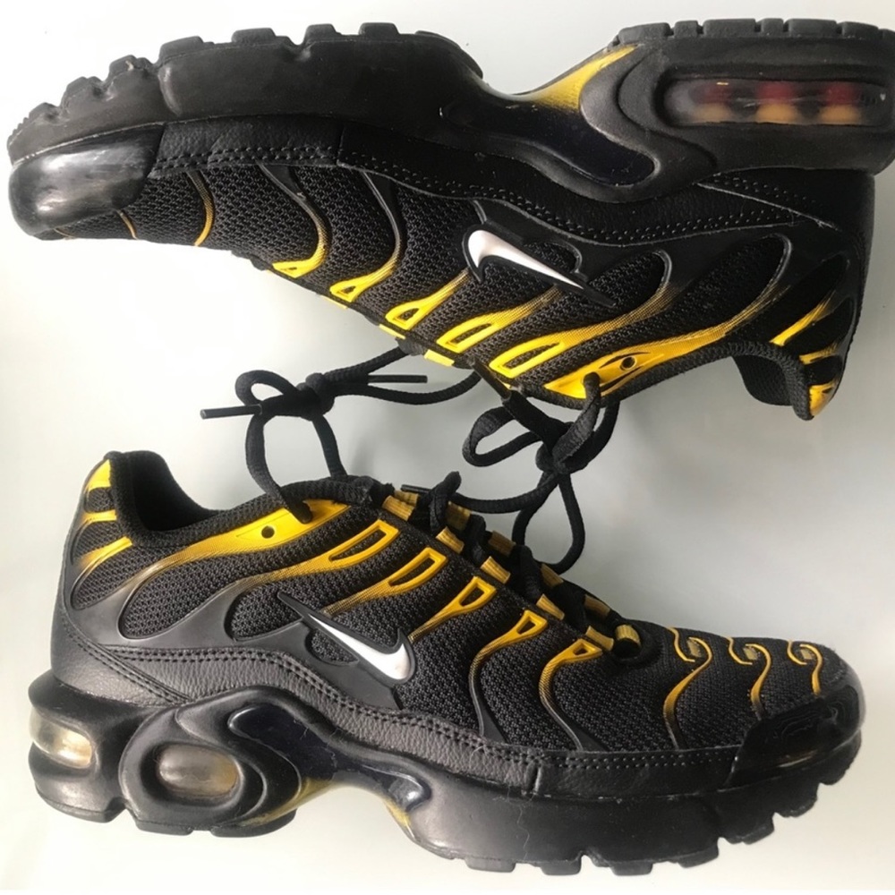 Nike Air Max Plus black yellow 5Y